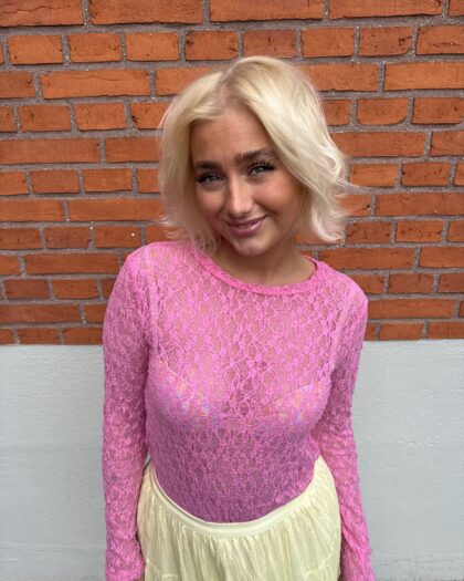 Ingrid blonde-bluse pink