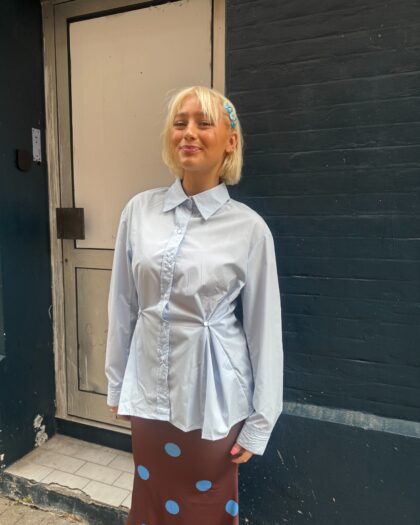 Dina skjorte Lyseblå